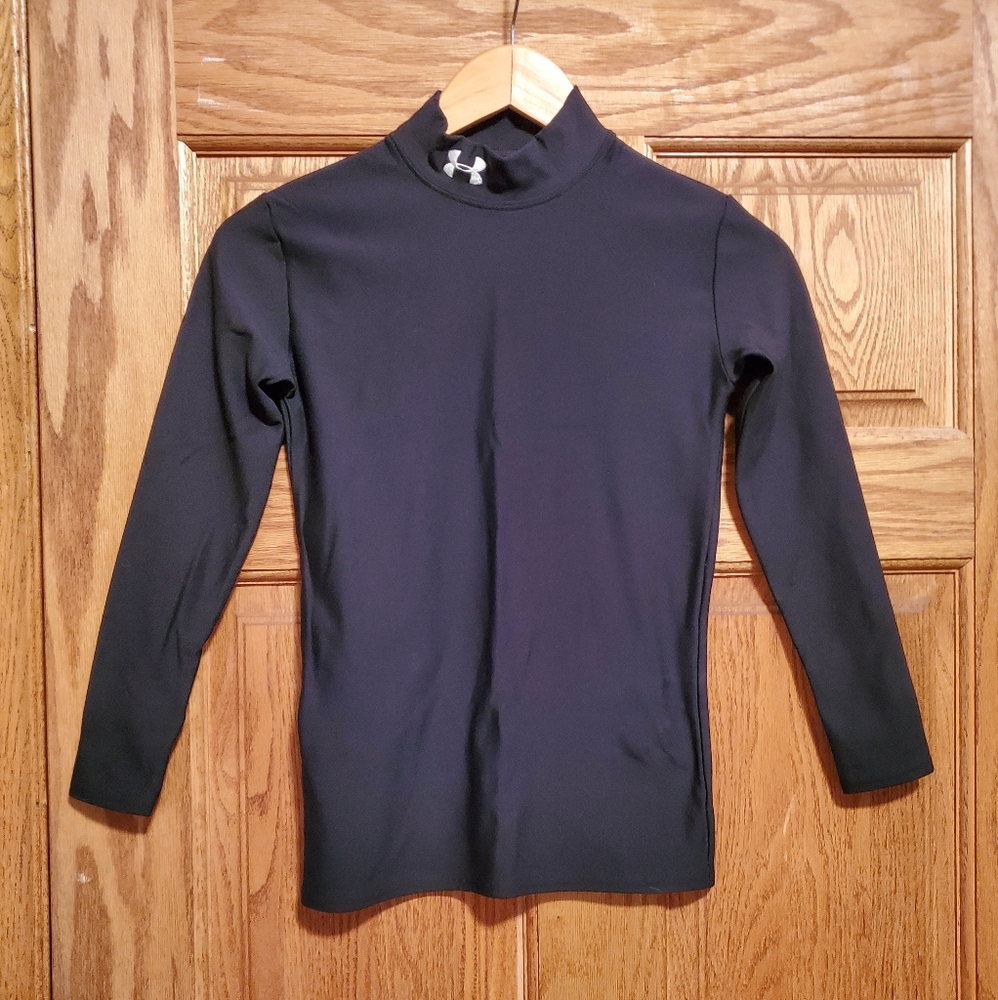 Black under armor shirt
